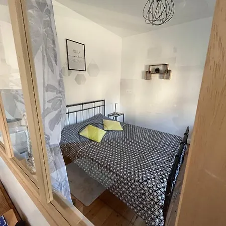 Apartmán Courcelles 159 1